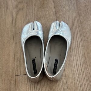 Elegant Silver Women Shoes